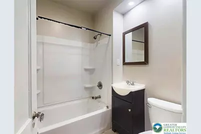 1324 S 2nd Street, Allentown City, PA 18103 - Photo 17