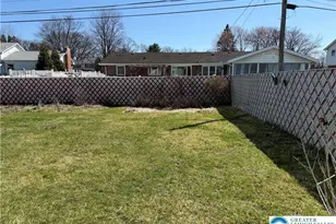 1556 Bayberry Ln, Bethlehem City, PA 18018 - Photo 3