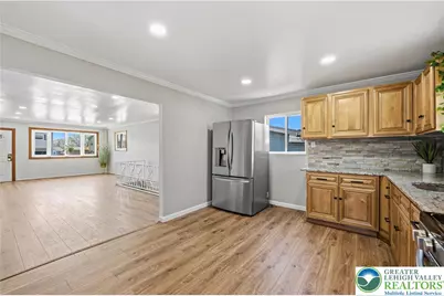 526 Faith Drive, Catasauqua Boro, PA 18032 - Photo 11