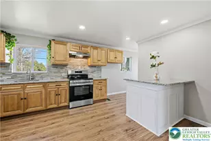 526 Faith Dr, Catasauqua Boro, PA 18032 - Photo 9