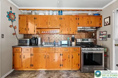 2904 Diamond Avenue, Allentown City, PA 18103 - Photo 9