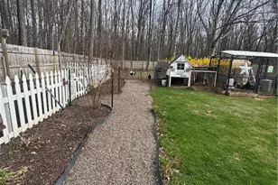 1220 Juno Dr, Chestnuthill Twp, PA 18330 - Photo 17