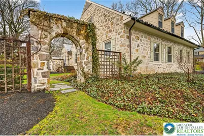 2011 Sycamore Street, Bethlehem City, PA 18017 - Photo 95