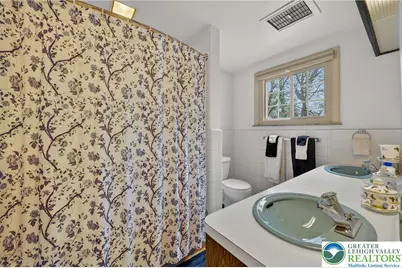 2011 Sycamore Street, Bethlehem City, PA 18017 - Photo 53