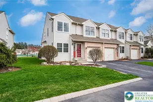 311 Windsor Pl, Macungie Boro, PA 18062 - Photo 3