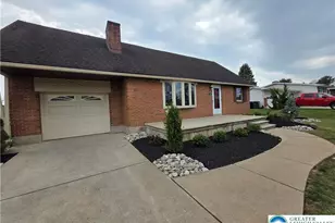 1645 Mark Twain Cir, Hanover Twp, PA 18017 - Photo 3