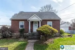 520 Thomas St, Coopersburg Boro, PA 18036 - Photo 1