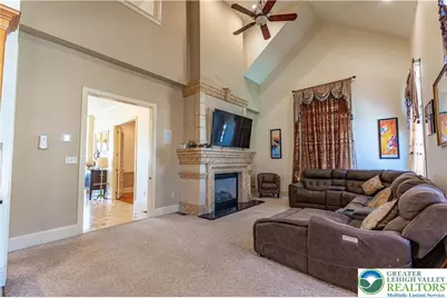 49 Crest Boulevard, Palmer Twp, PA 18045 - Photo 17