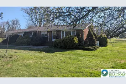 744 South Dogwood Road, Walnutport Boro, PA 18088 - Photo 1