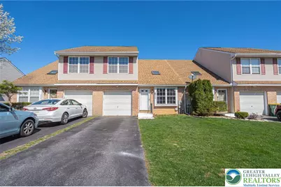 2725 Victoria Lane, Easton, PA 18045 - Photo 1