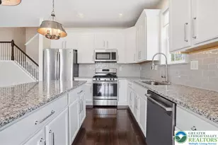 250 Redclover Ln, Allentown City, PA 18104 - Photo 21