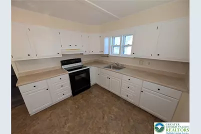 150 N Walnut Street #Apt A, Bath, PA 18014 - Photo 5