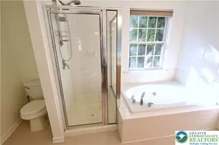 136 Knollwood Dr, Williams Township, PA 18042 - Photo 19