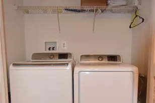 136 Knollwood Dr, Williams Township, PA 18042 - Photo 5