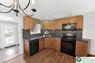 2427 Forest St, Wilson Boro, PA 18042 - Photo 5