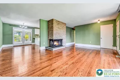 296 E Broad Street, East Stroudsburg, PA 18301 - Photo 13