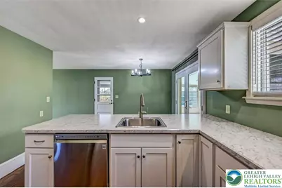 296 E Broad Street, East Stroudsburg, PA 18301 - Photo 27