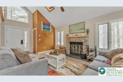 27 Down Hill, Blakeslee, PA 18624 - Photo 3