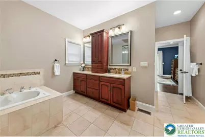 951 W Macada Road, Hanover Twp, PA 18017 - Photo 21