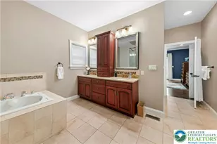 951 W Macada Rd, Hanover Twp, PA 18017 - Photo 21