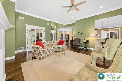 951 W Macada Road, Hanover Twp, PA 18017 - Photo 7