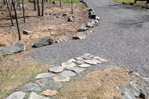 11 Poplar Pl, Clifton Twp, PA 18424 - Photo 3