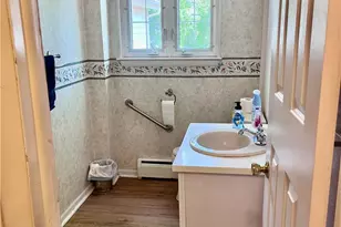 1307 Butternut Ln, Lower Macungie Township, PA 18062 - Photo 17