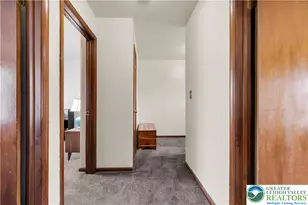 706 Overlook Dr, Hanover Twp, PA 18017 - Photo 11