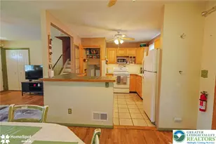 1572 Primrose Ln, Bethlehem City, PA 18018 - Photo 9