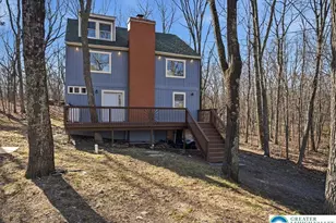 211 Geese Ct, Bushkill, PA 18324 - Photo 1