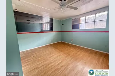 863 Main Street, Hanover Township, PA 18706 - Photo 3