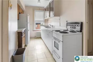 325 W Center St, Nazareth Boro, PA 18064 - Photo 31