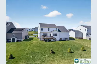 5053 Lilac Drive, North Whitehall Township, PA 18078 - Photo 5