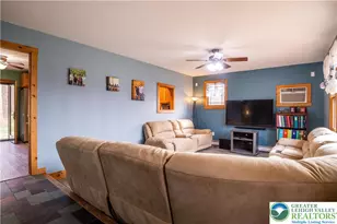 4043 Manor Dr, Hamilton Twp, PA 18360 - Photo 5