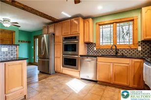 4043 Manor Dr, Hamilton Twp, PA 18360 - Photo 7