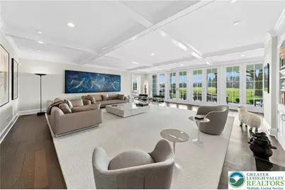 1584 Weyhill Circle, Lower Saucon Township, PA 18015 - Photo 5