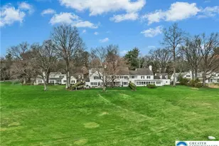 1584 Weyhill Cir, Lower Saucon Township, PA 18015 - Photo 3