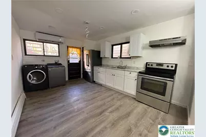 515 W Centre Street, Shenandoah, PA 17976 - Photo 9