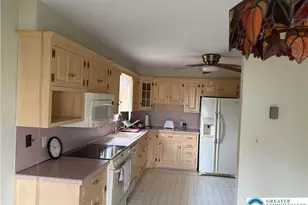 3320 Chaucer Ln, Hanover Twp, PA 18017 - Photo 9