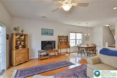 1521 Crest Park Court, Bethlehem, PA 18015 - Photo 9