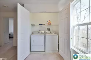 1521 Crest Park Ct, Bethlehem, PA 18015 - Photo 17