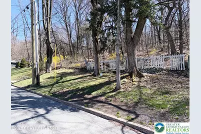 523 E Abbott Street, Lansford, PA 18232 - Photo 9