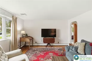 4061 Hampshire Ct, South Whitehall Township, PA 18104 - Photo 7