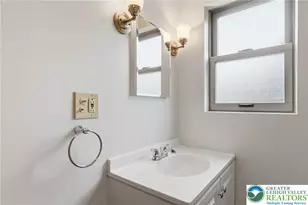 4061 Hampshire Ct, South Whitehall Township, PA 18104 - Photo 19