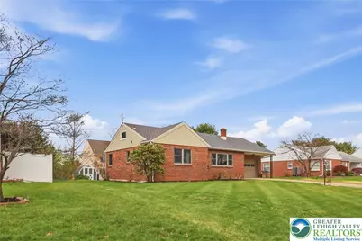 4061 Hampshire Court, South Whitehall Township, PA 18104 - Photo 3