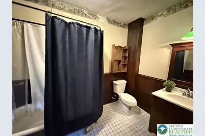 2 Race, Catasauqua Boro, PA 18032 - Photo 17