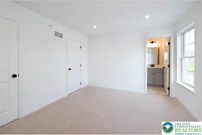 560 Long Street #4, Emmaus Boro, PA 18049 - Photo 7