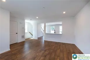 560 Long St, Emmaus Boro, PA 18049 - Photo 3