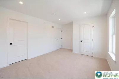560 Long Street #4, Emmaus Boro, PA 18049 - Photo 11