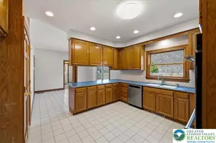 2506 Red Fox Ln, Stroud Twp, PA 18360 - Photo 11